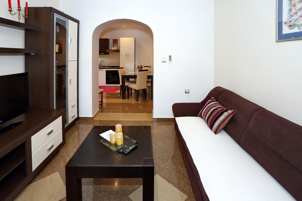 Apartments Melita บาร์บินเย ห้อง รูปภาพ