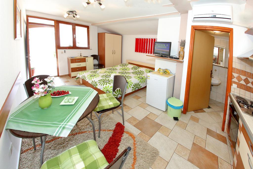 Apartments Melita บาร์บินเย ห้อง รูปภาพ